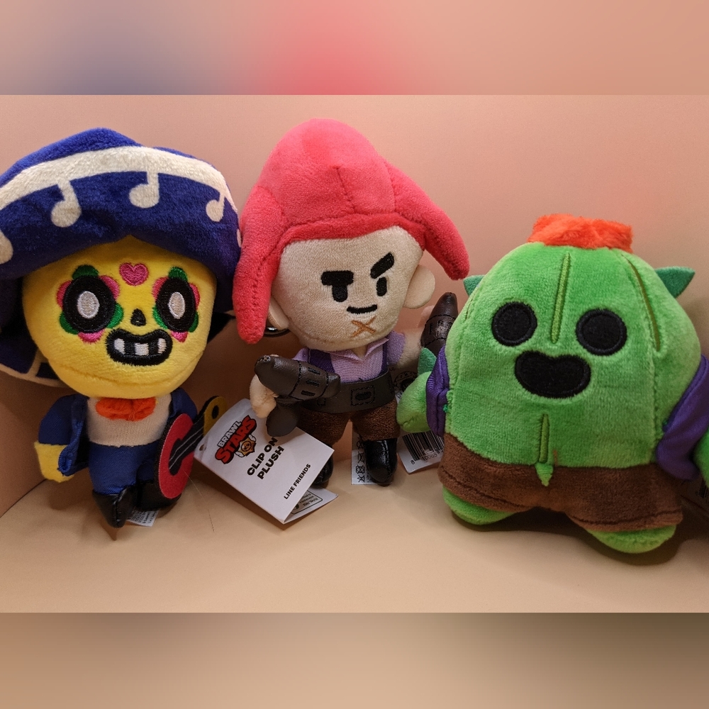 Trio of BRAWL STARS Clip on Plush keychain, backpack, or purse charms - Picture 3 of 11